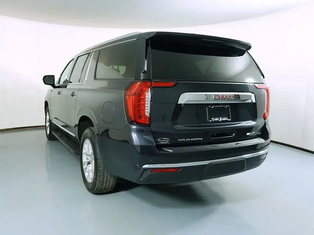 2024 GMC Yukon 4WD SLT photo 5