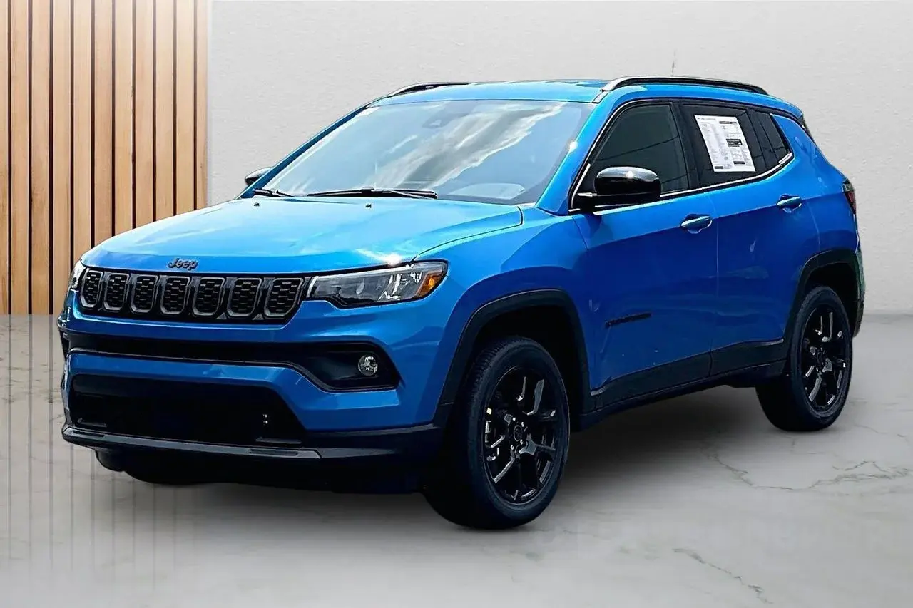 2026 Jeep Compass Altitude 4X4 photo 4
