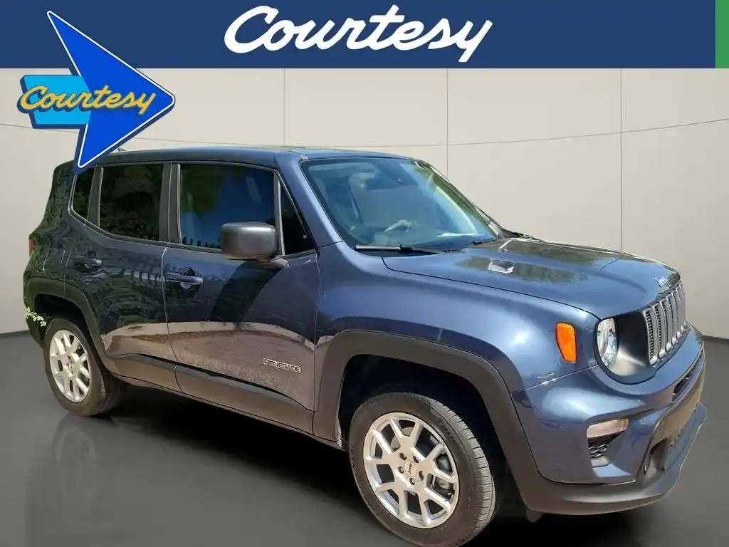 2023 Jeep Renegade Latitude 4x4's photo