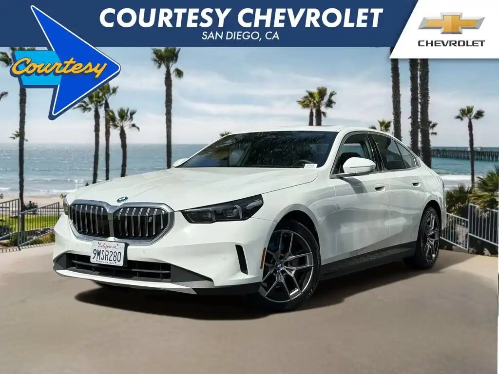 2024 BMW i5 eDrive40's photo