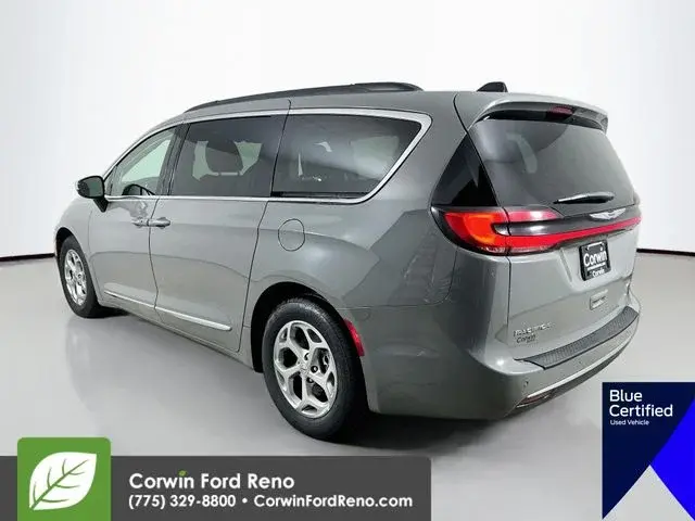 2023 Chrysler Pacifica Limited photo 5