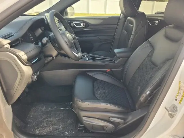 2026 Jeep Compass Altitude 4X4 photo 4