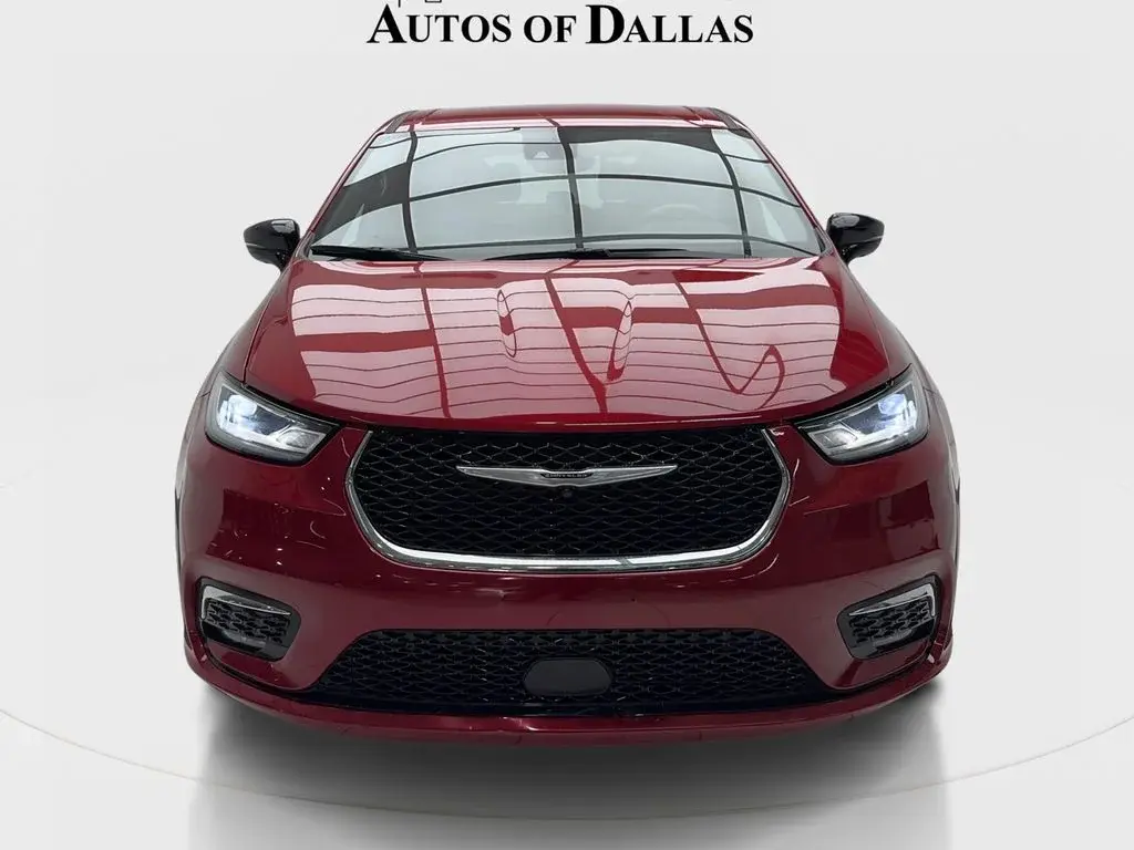 2025 Chrysler Pacifica Select photo 3