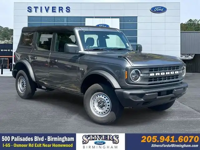 2025 Ford Bronco Base 4WD's photo