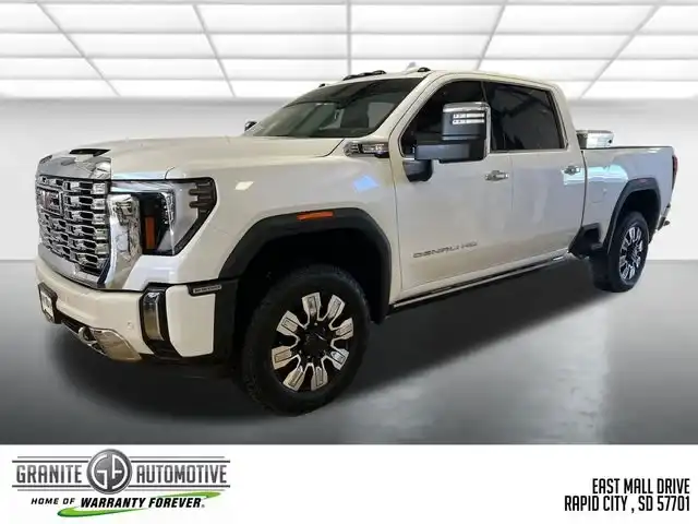 2025 GMC Sierra Denali 4WD Crew Cab Standard Box's photo