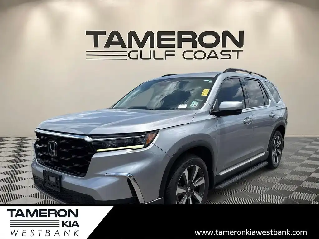 2024 Honda Pilot Touring 2WD's photo
