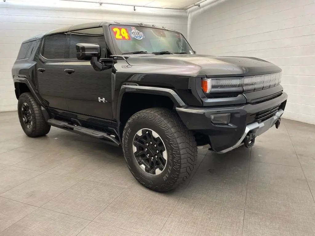 2024 GMC Hummer EV 3X SUV photo 3