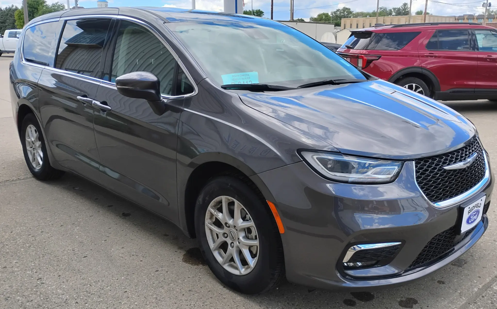 2023 Chrysler Pacifica Touring L photo 4