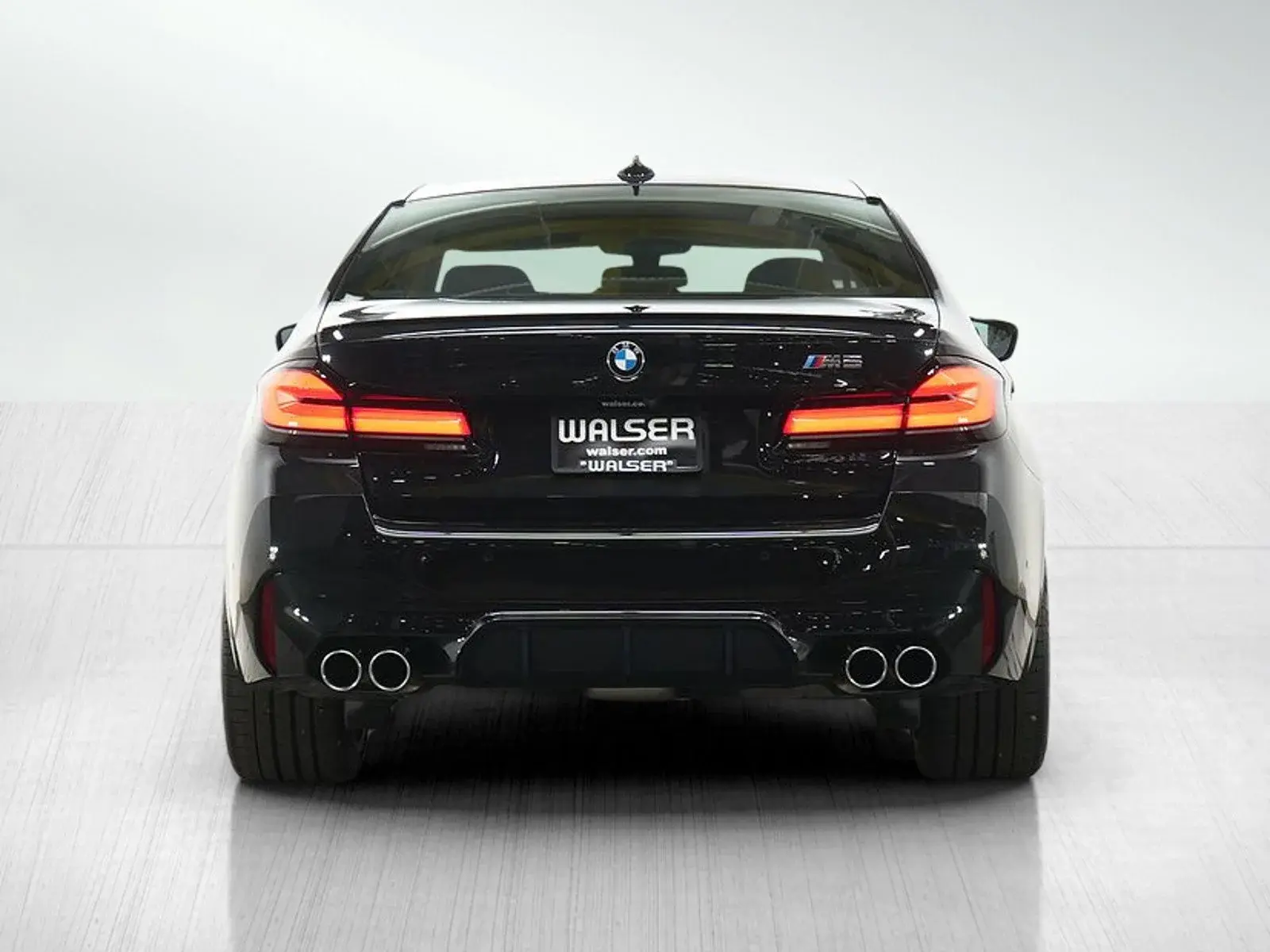 2023 BMW M5 Base photo 4