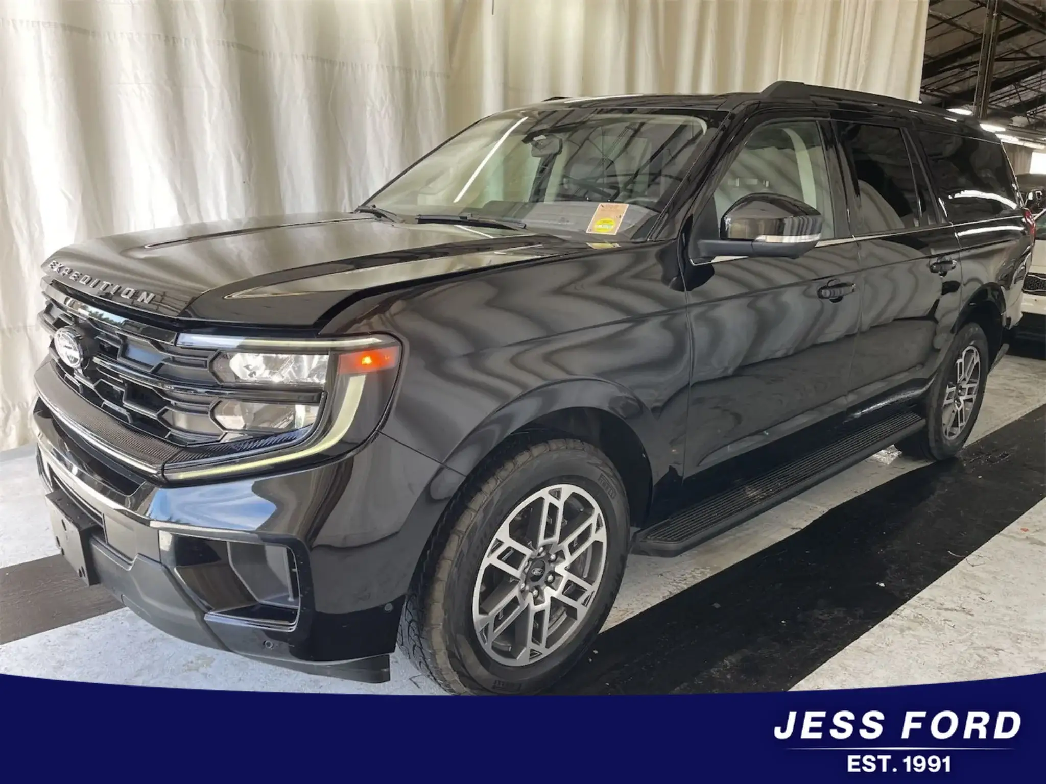2025 Ford Expedition Active 4WD MAX photo 1