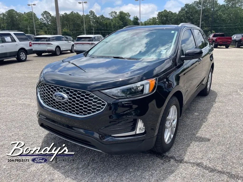 2023 Ford Edge SEL AWD photo 3