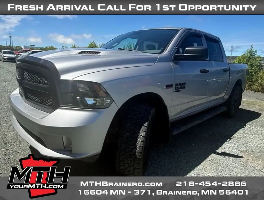 2020 RAM 1500 Classic Express Crew Cab 4x4 5'7 photo 1