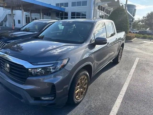 2023 Honda Ridgeline RTL AWD photo 3