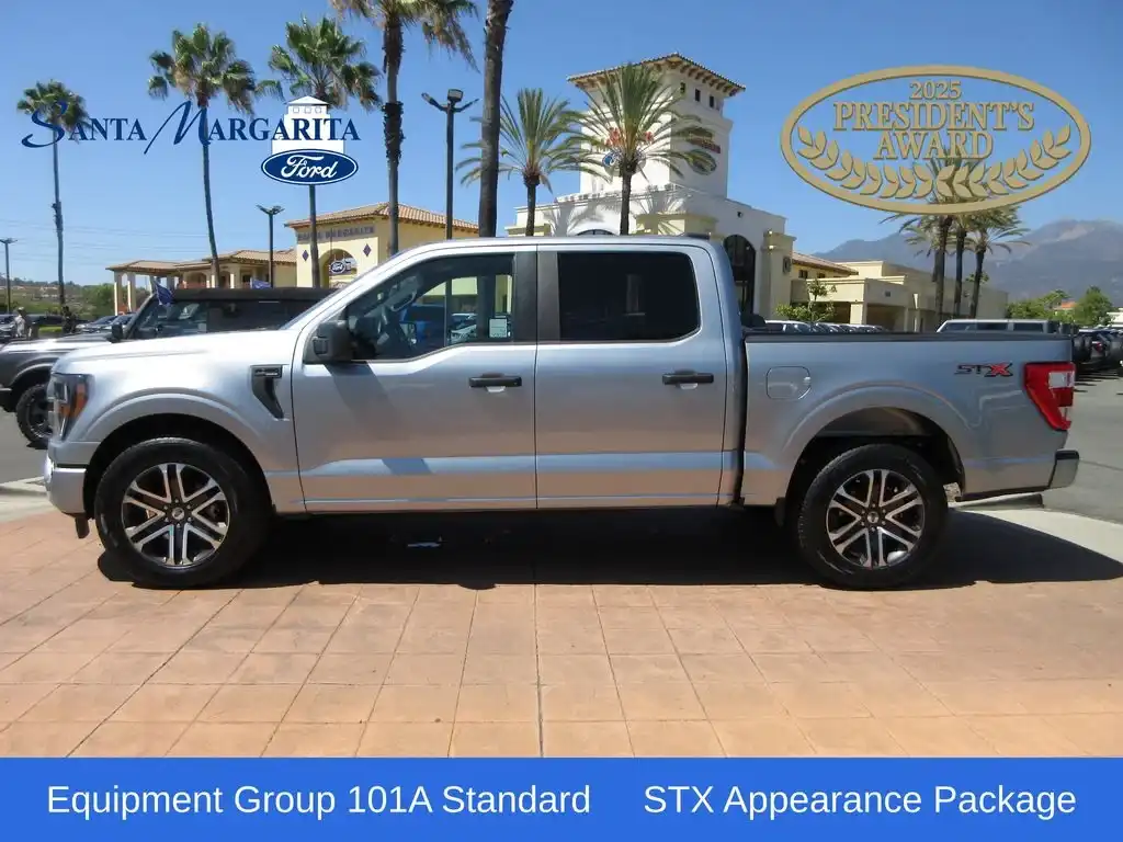 2023 Ford F-150 XL SuperCrew 5-1/2 Box's photo