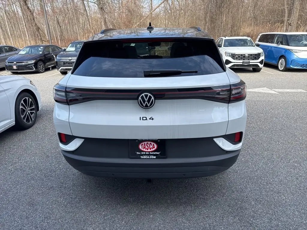 2025 Volkswagen ID.4 Pro S Plus with VW Sound 4Motion photo 5