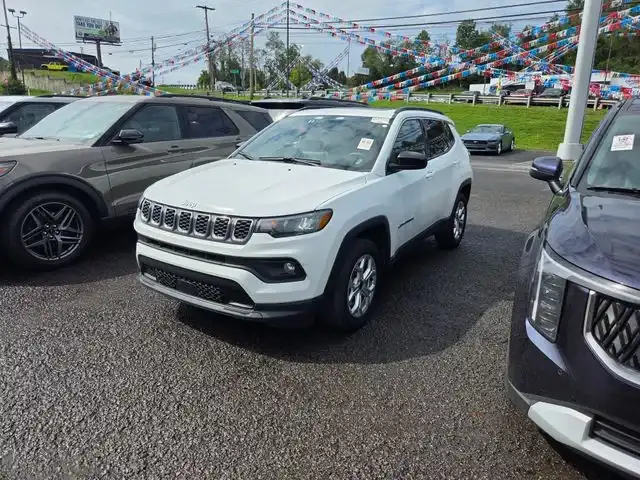 2025 Jeep Compass Latitude 4WD's photo