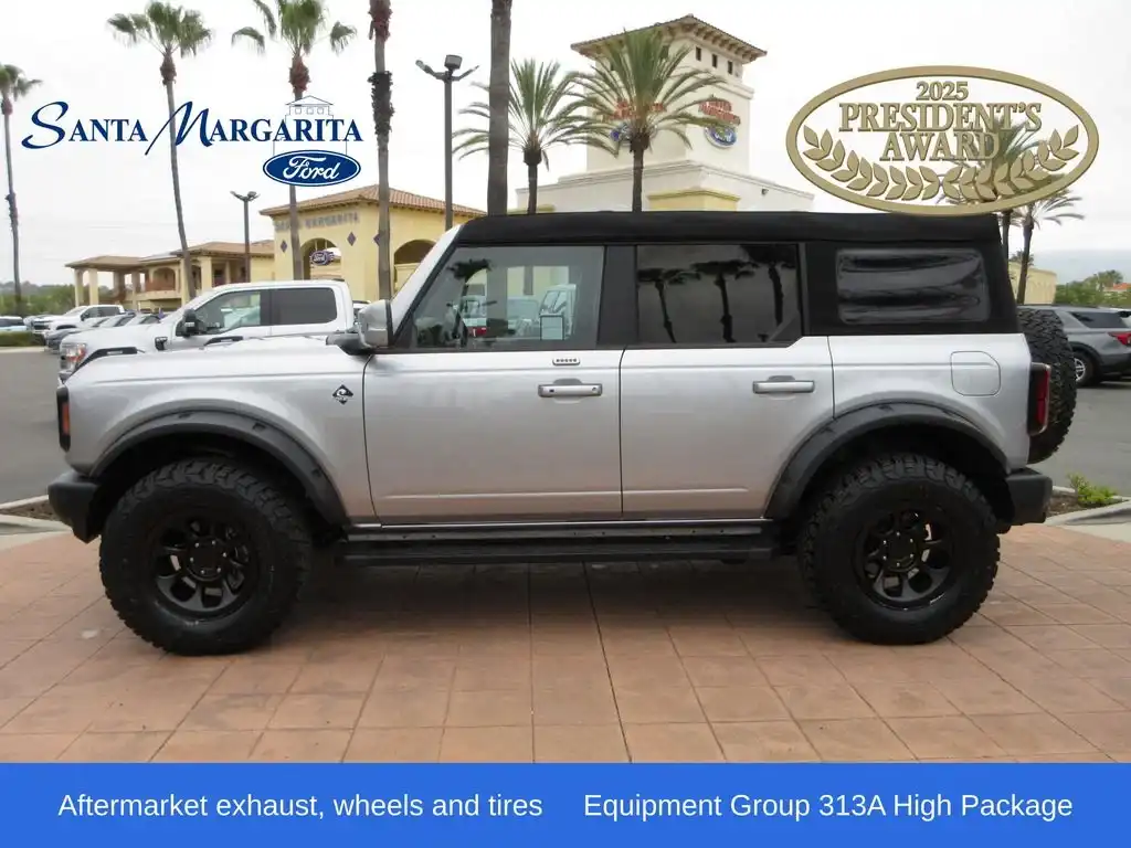 2023 Ford Bronco Outer Banks 4x4's photo