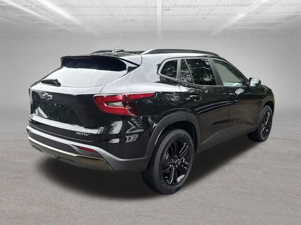 2024 Chevrolet Trax Activ photo 5