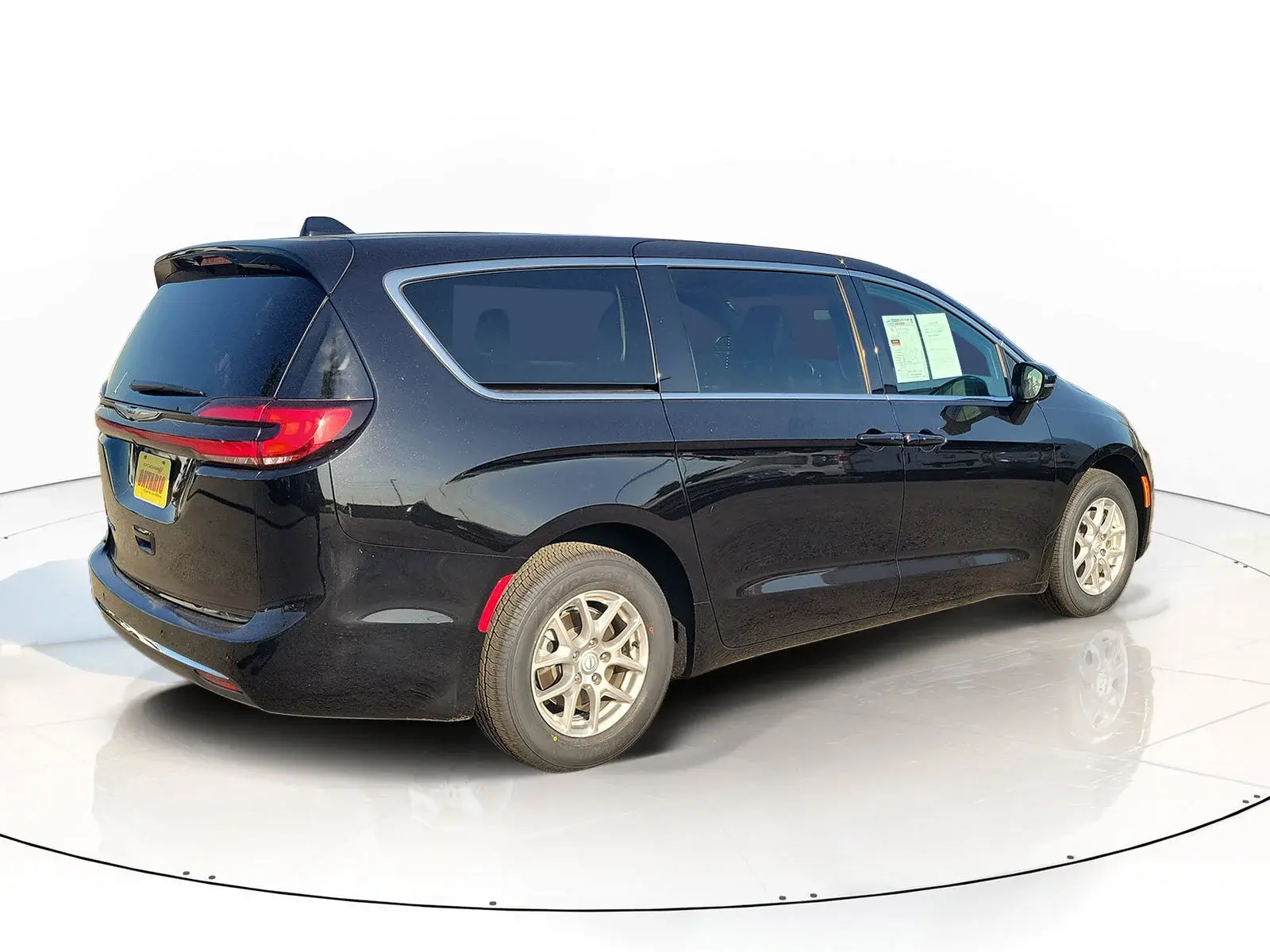 2025 Chrysler Pacifica Select photo 3