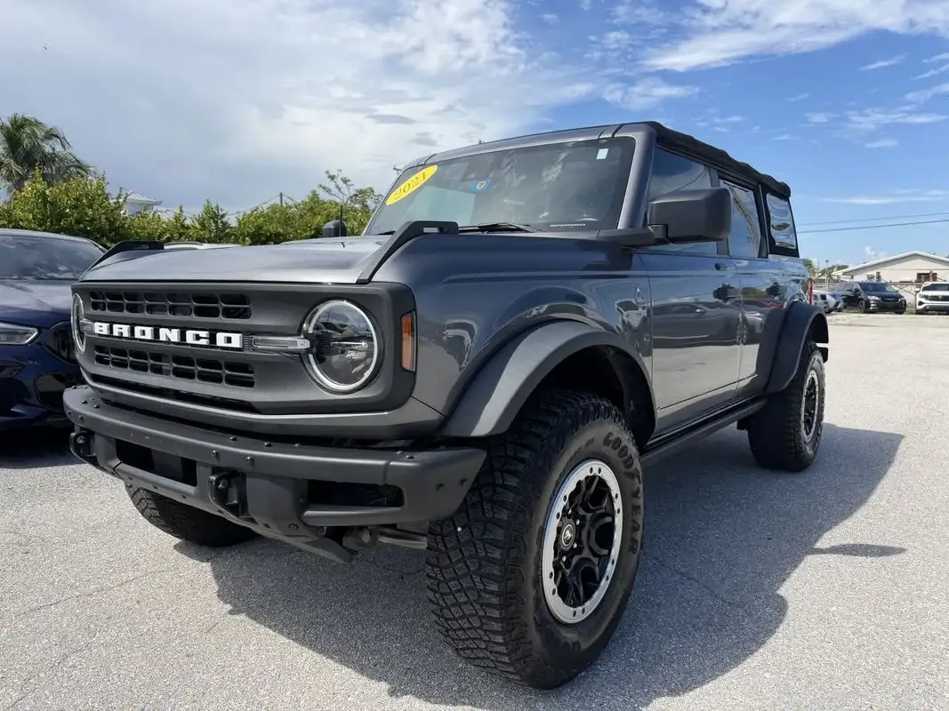 2021 Ford Bronco Black Diamond 4WD Advanced photo 1