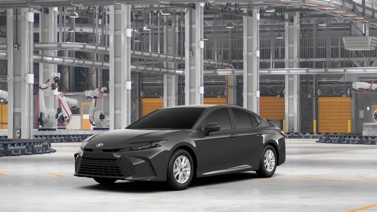 2026 Toyota Camry LE Hybrid's photo
