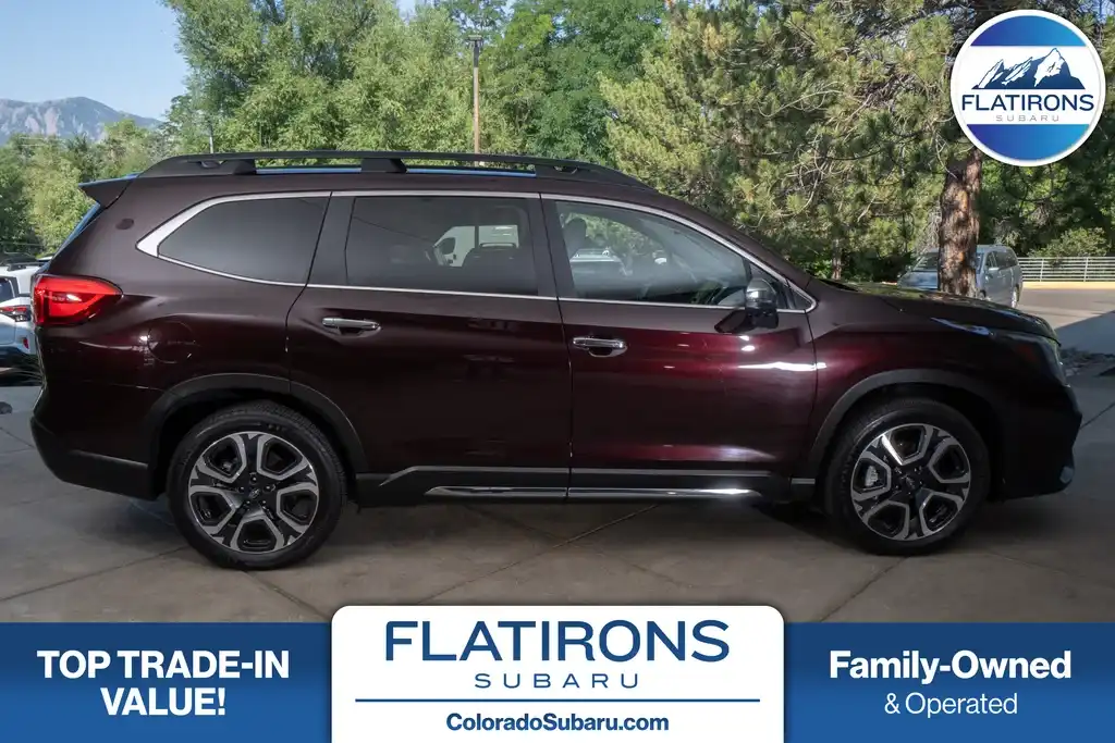 2023 Subaru Ascent Touring's photo