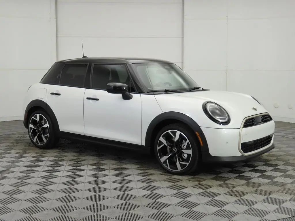 2026 MINI Hardtop undefined photo 4