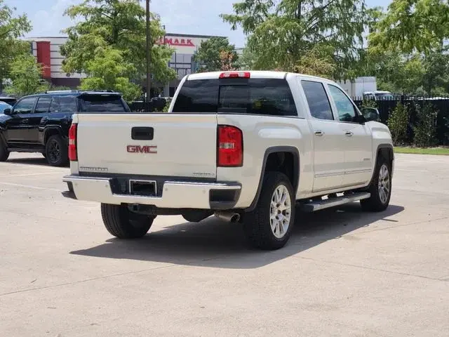 2015 GMC Sierra 2WD Crew Cab Short Box photo 5