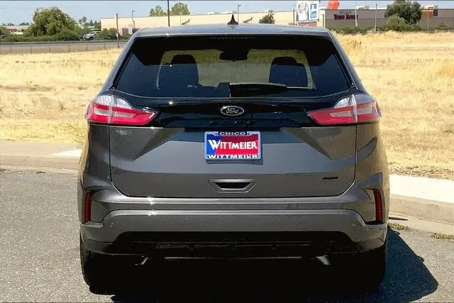2023 Ford Edge SE AWD photo 4