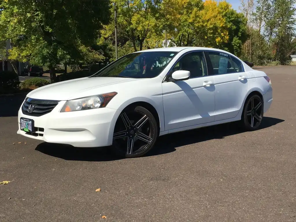 2012 Honda Accord LX Auto's photo