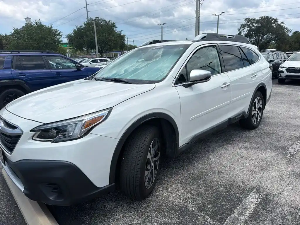 2020 Subaru Outback Touring's photo