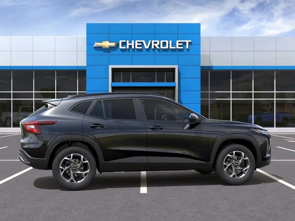 2026 Chevrolet Trax LT photo 5