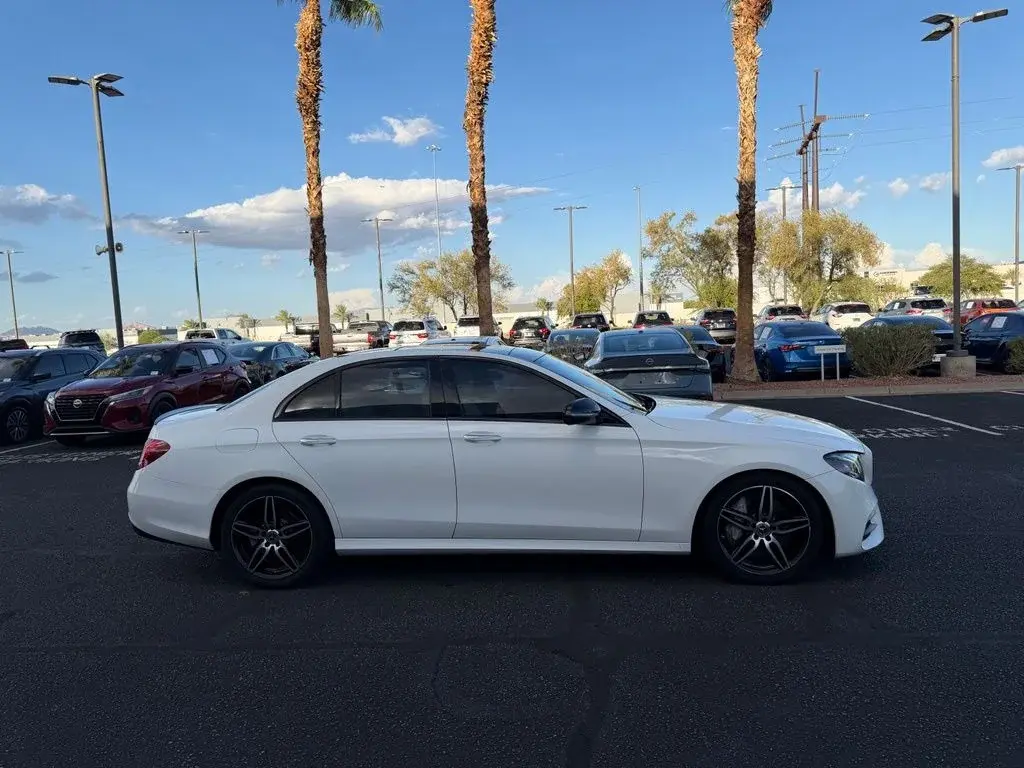 2019 Mercedes-Benz E-Class E300 photo 4
