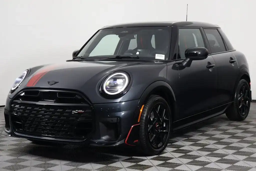 2026 MINI Hardtop Cooper S's photo