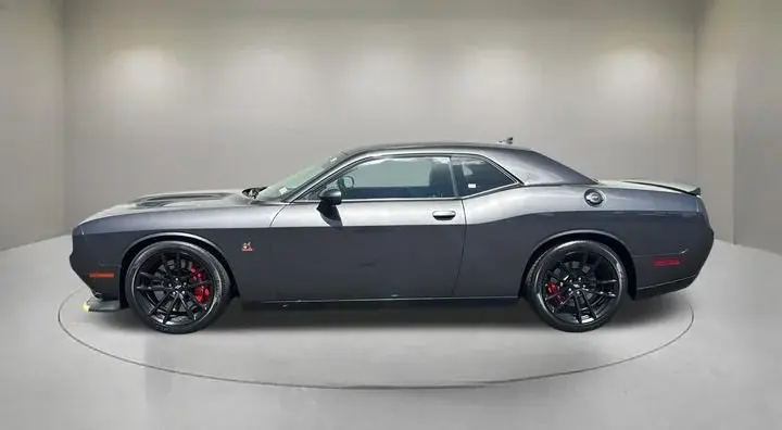 2023 Dodge Challenger R/T Scat Pack photo 5