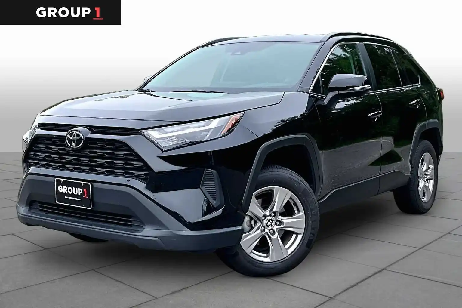 2025 Toyota RAV4 XLE AWD's photo