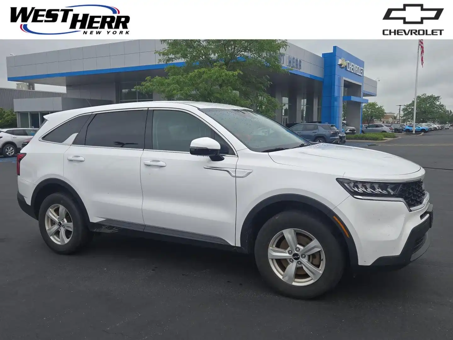 2023 Kia Sorento LX AT 4WD's photo