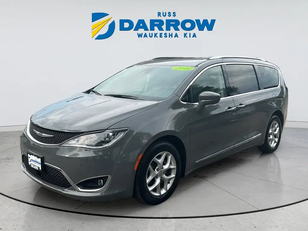 2020 Chrysler Pacifica Touring L Plus's photo