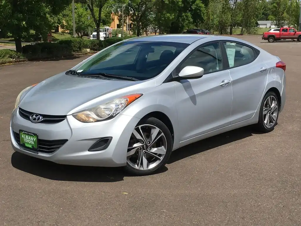 2013 Hyundai Elantra 1.8 GLS A/T's photo