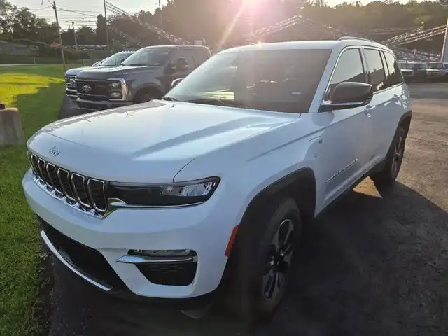 2024 Jeep Grand Cherokee 4xe 4x4's photo