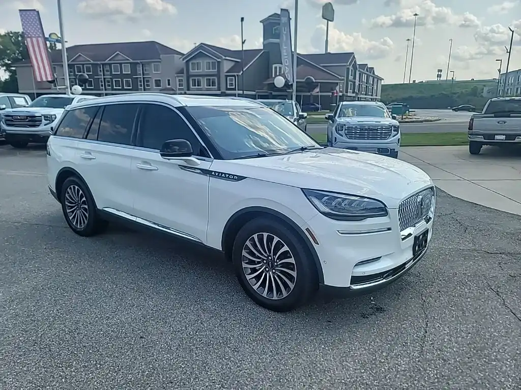 2022 Lincoln Aviator Reserve RWD's photo