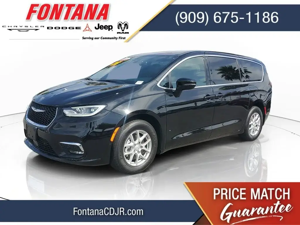 2026 Chrysler Pacifica Select photo 1