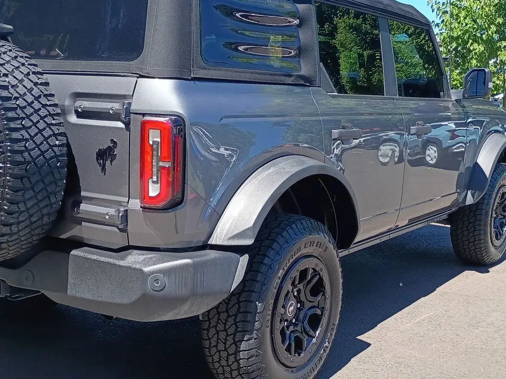 2022 Ford Bronco Wildtrak 4x4 photo 3