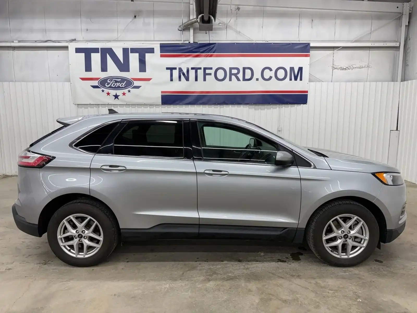 2024 Ford Edge SEL AWD's photo