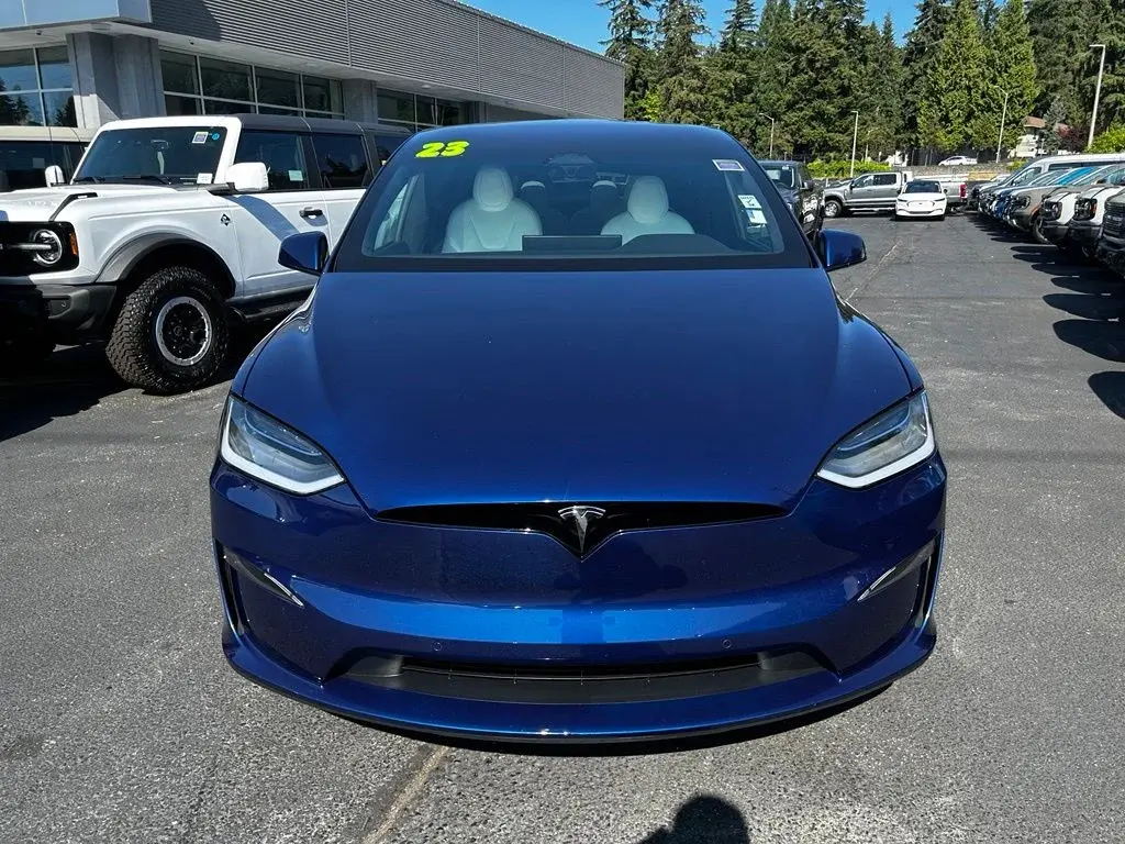 2023 Tesla Model X Long Range photo 3
