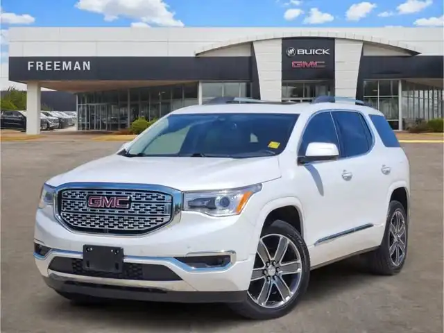 2019 GMC Acadia Denali FWD's photo