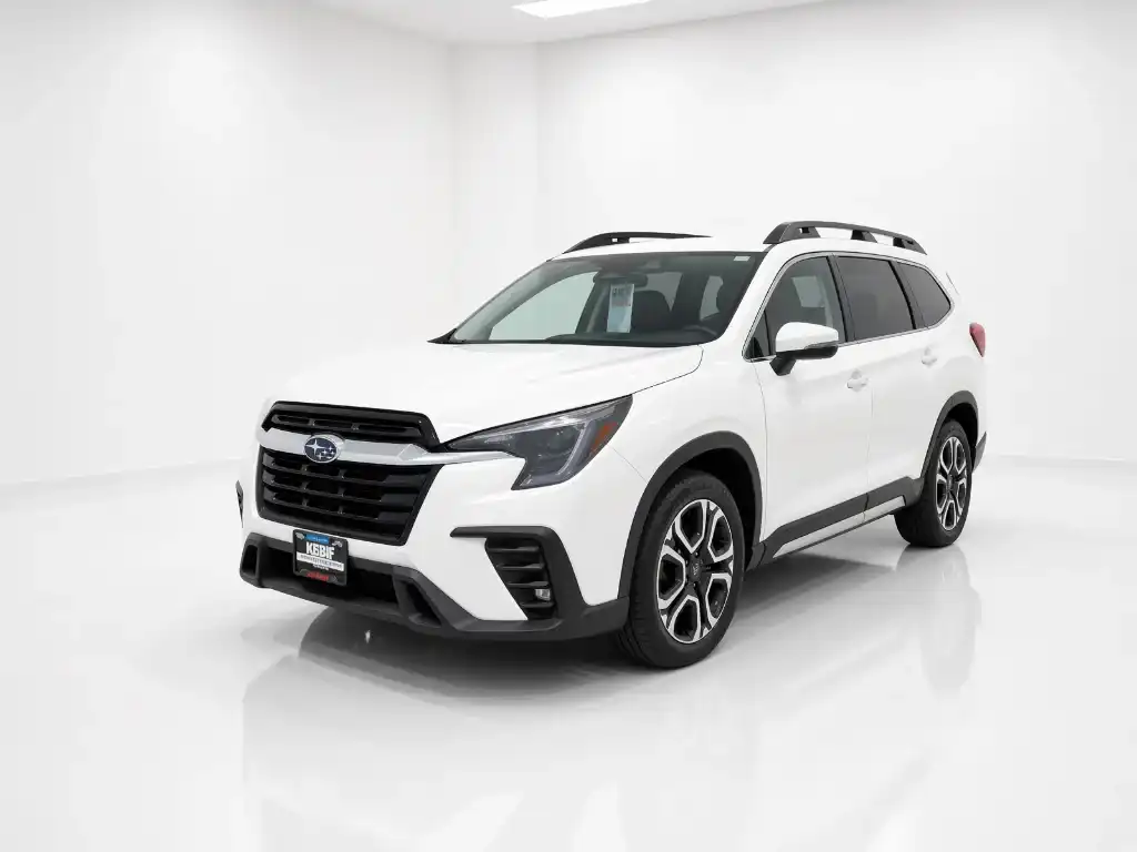 2023 Subaru Ascent Limited 7 Passenger's photo