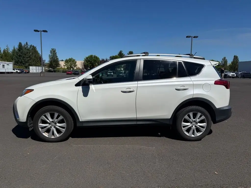 2013 Toyota RAV4 Limited AWD photo 4
