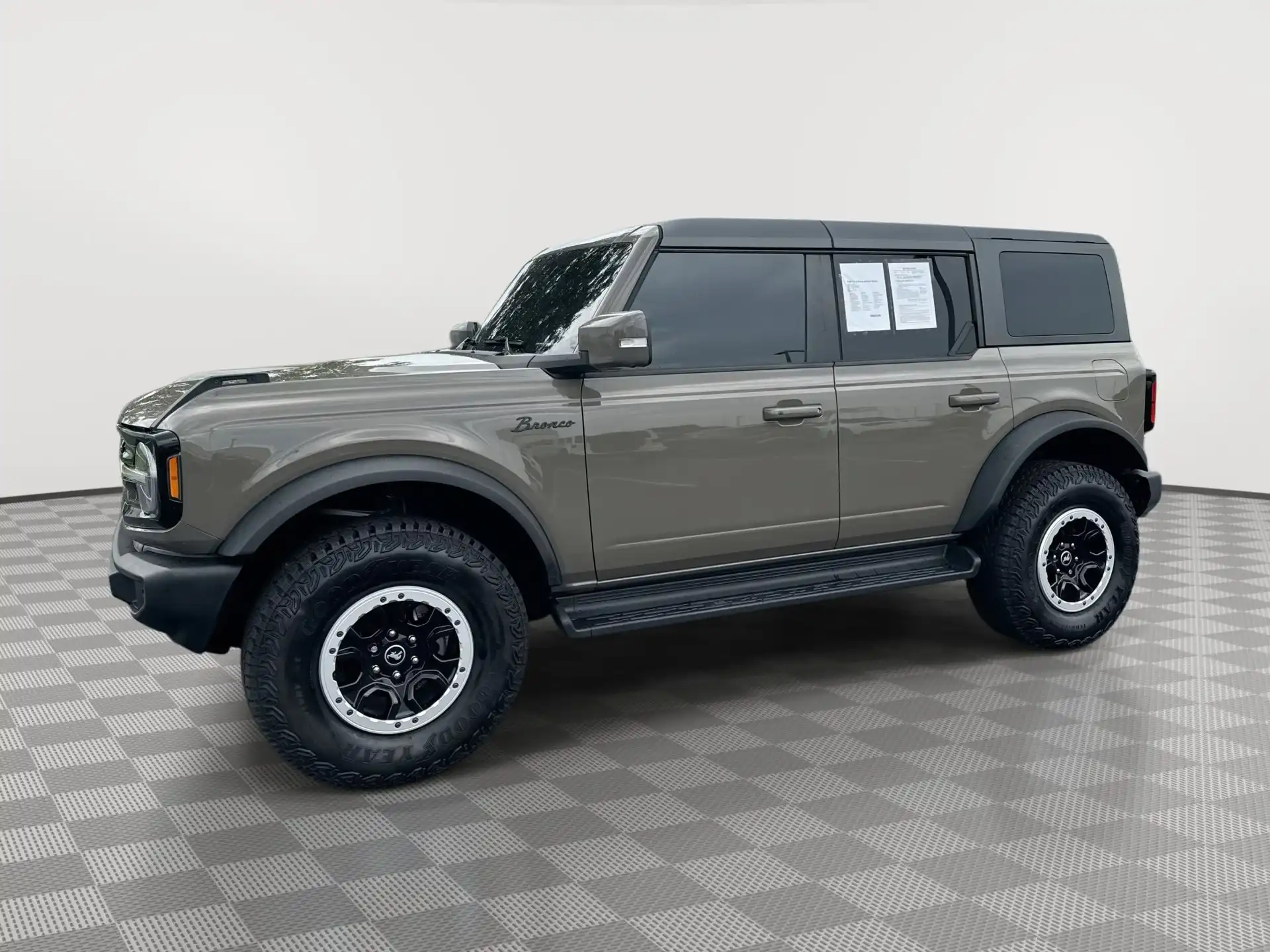 2025 Ford Bronco Outer Banks 4x4's photo