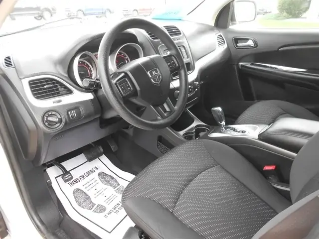 2017 Dodge Journey SXT AWD photo 3